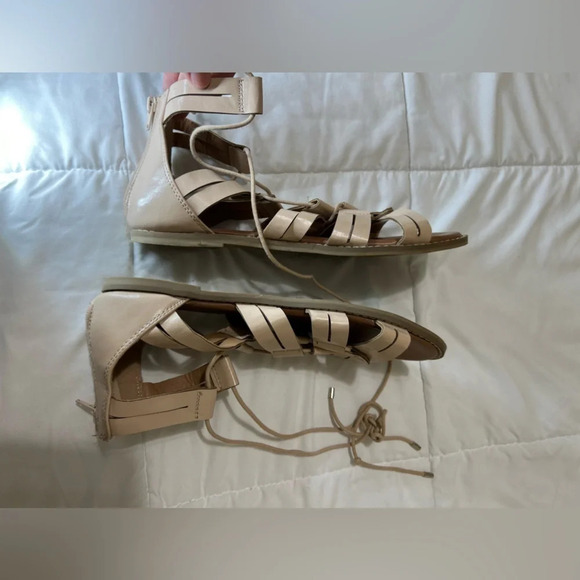 LANE BRYANT Nude Cream Gladiator Strappy Sandals size 10 - Picture 3 of 9